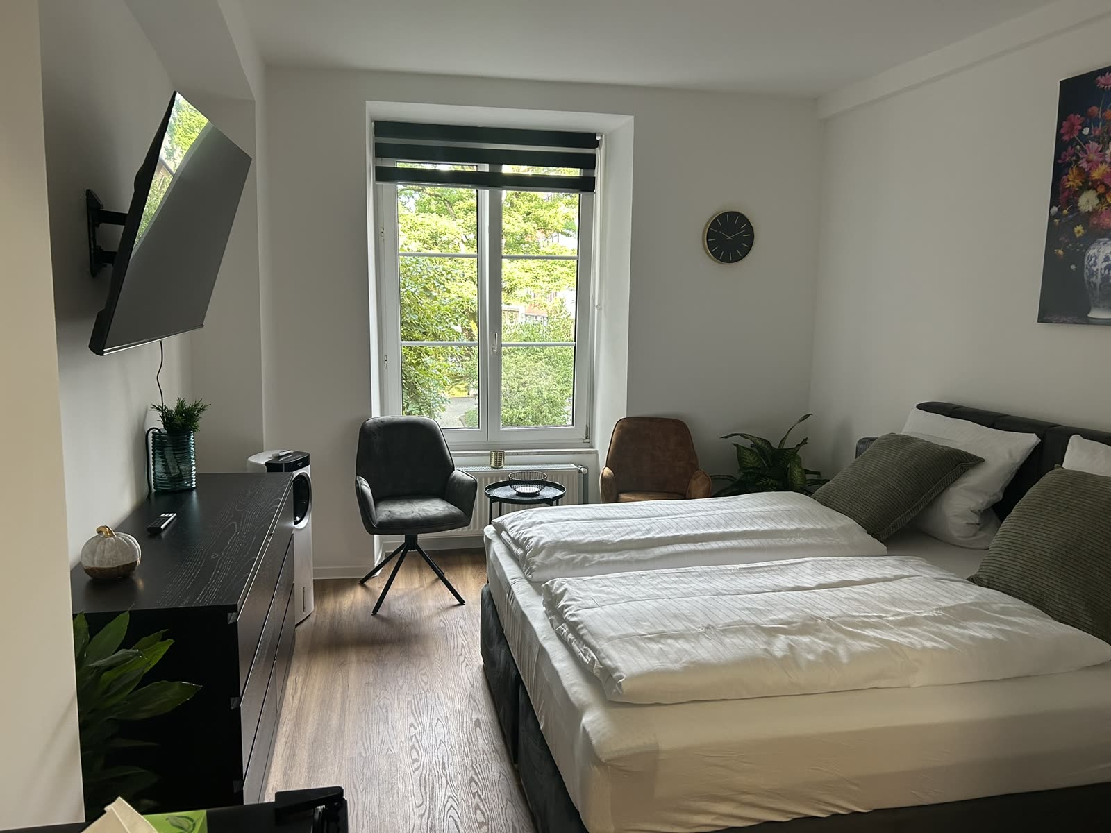 Wohn- und Schlafraum der Ferienwohnung Görresplatz in Koblenz